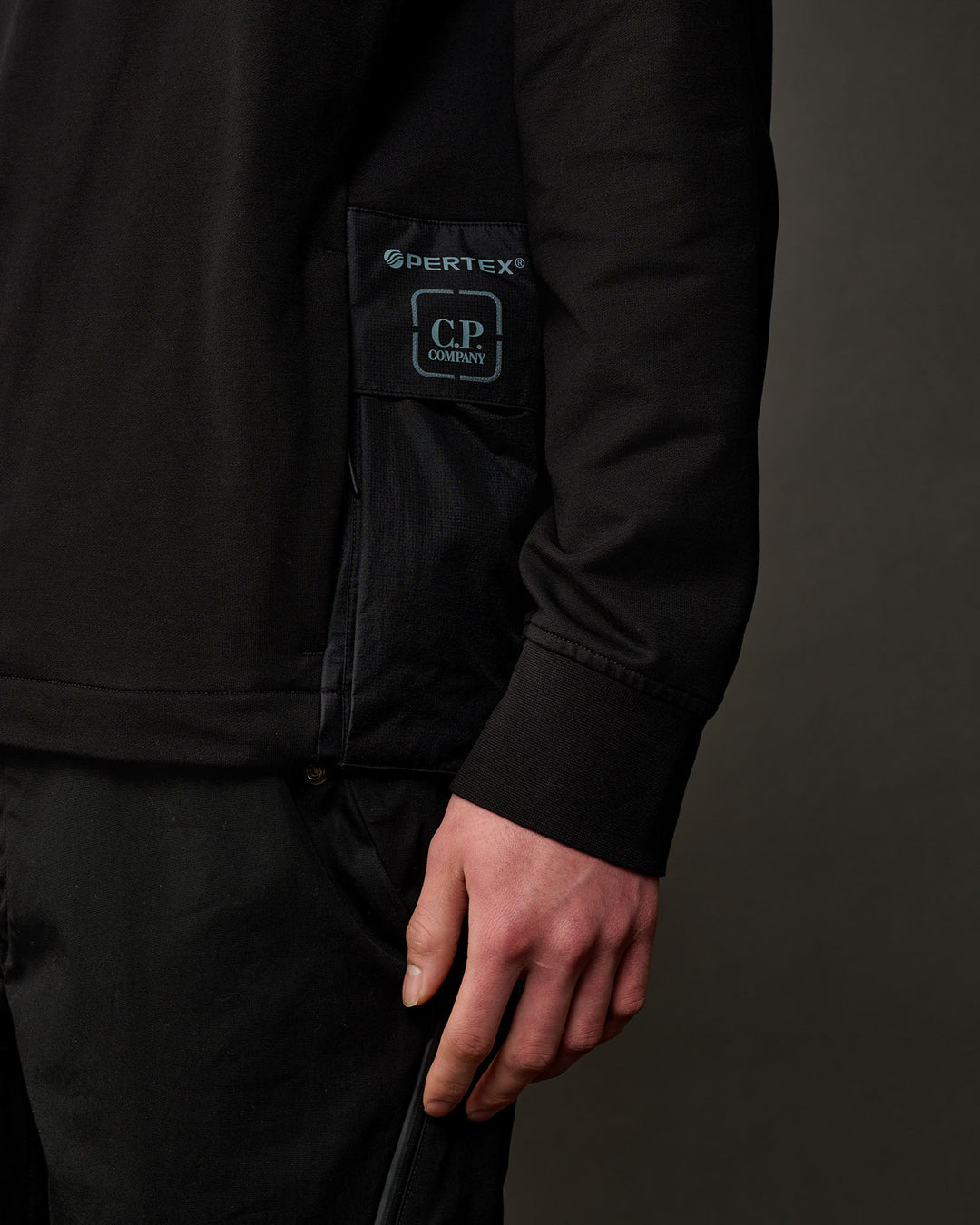 Metropolis Series Stretch Fleece Mixed Pocket Sweatshirt - Black