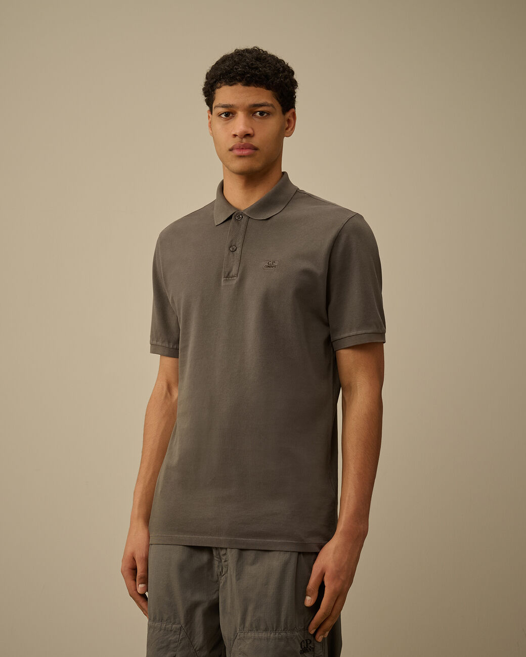 24/1 Piquet Logo Polo - Smoked pearl