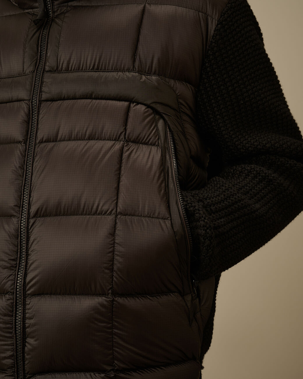 FULL ZIP GOGGLE SWEATER