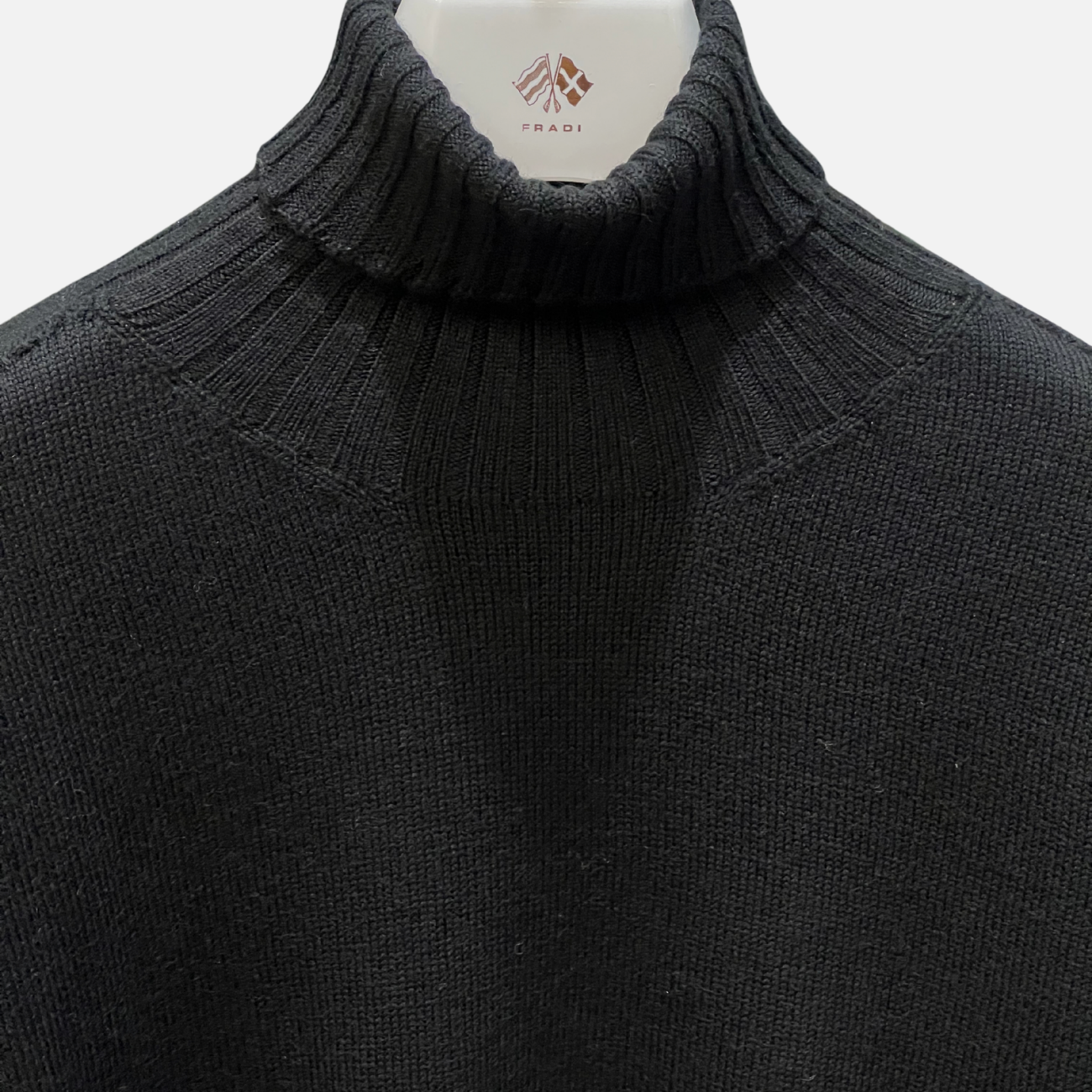 VIRGIN WOOL TURTLENECK - BLACK