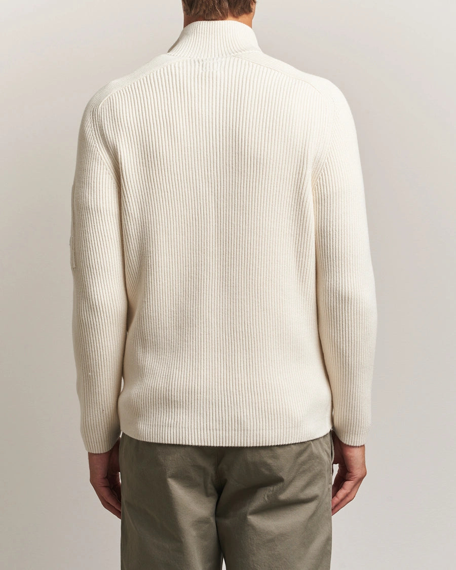 PULL À DEMI-BOUTONS EN CÔTELET