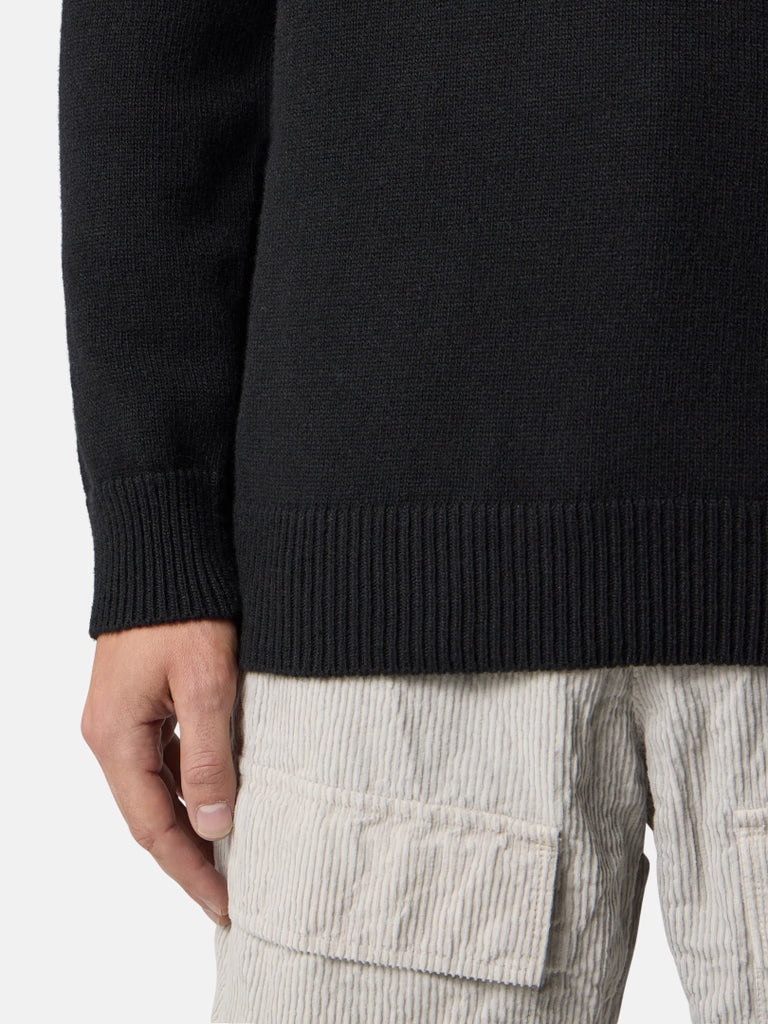 BLACK LAMBSWOOL CREWNECK SWEATER