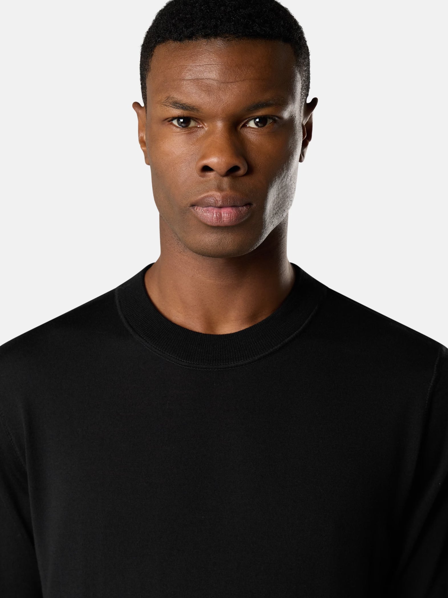 S.I GHOST LIGHT PURE RWS WOOL CREWNECK - BLACK