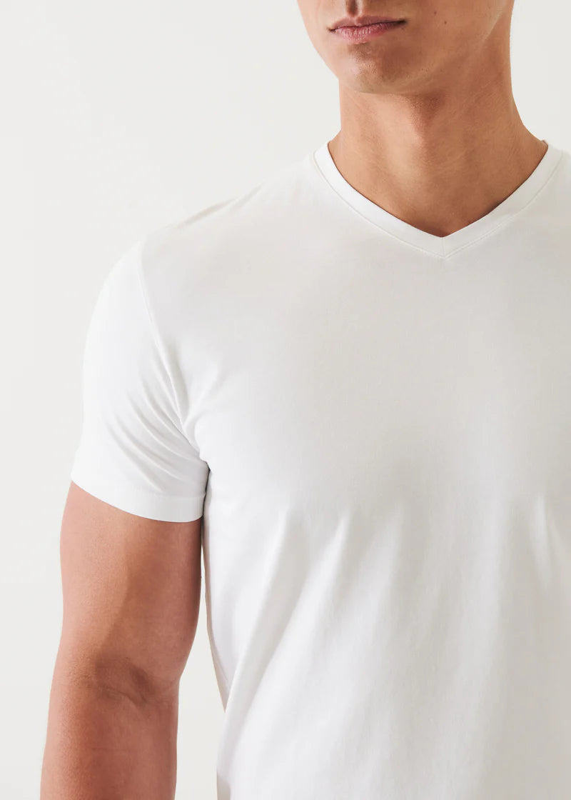 PIMA COTTON STRETCH V NECK T SHIRT - WHITE