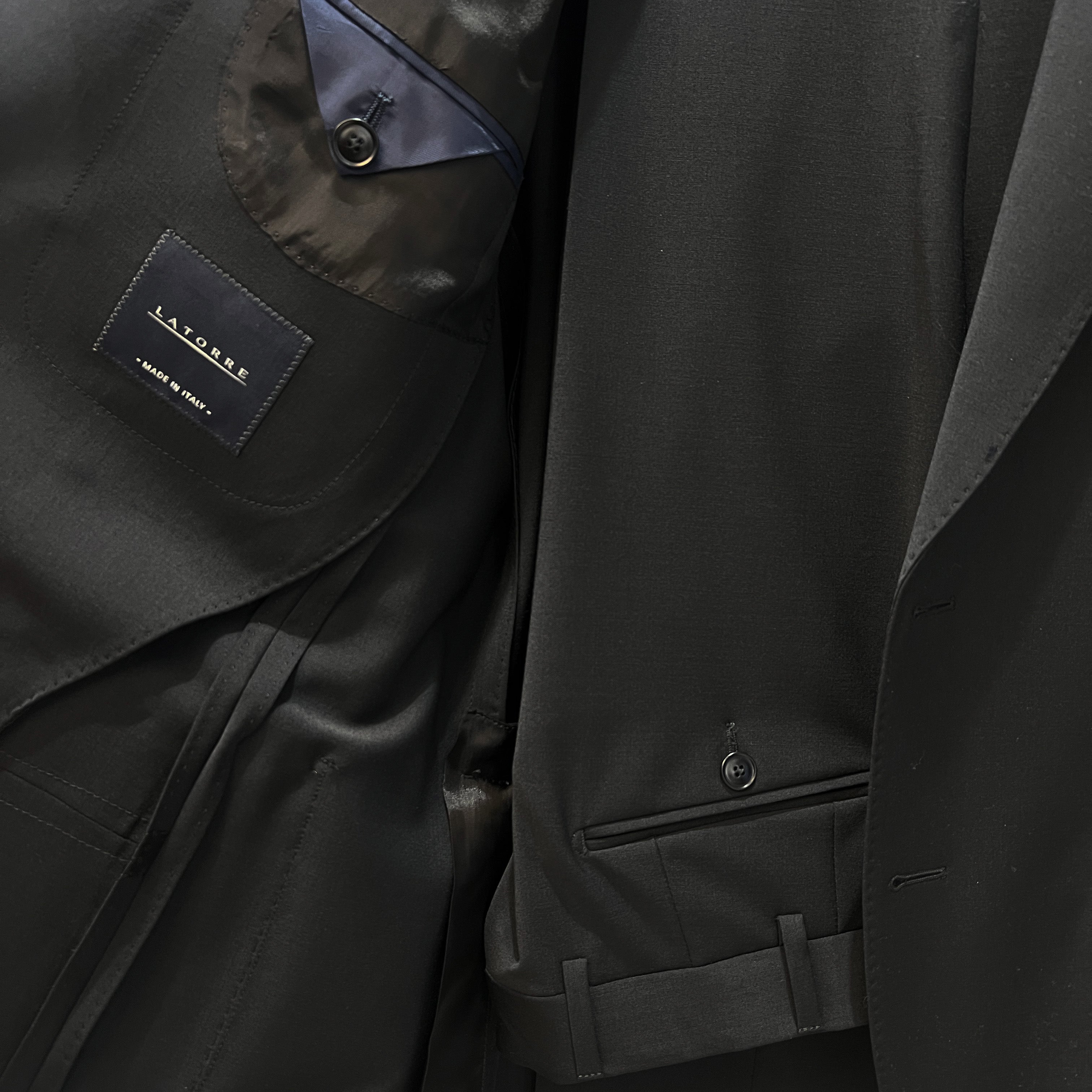 VIRGIN WOOL SUIT - BLACK