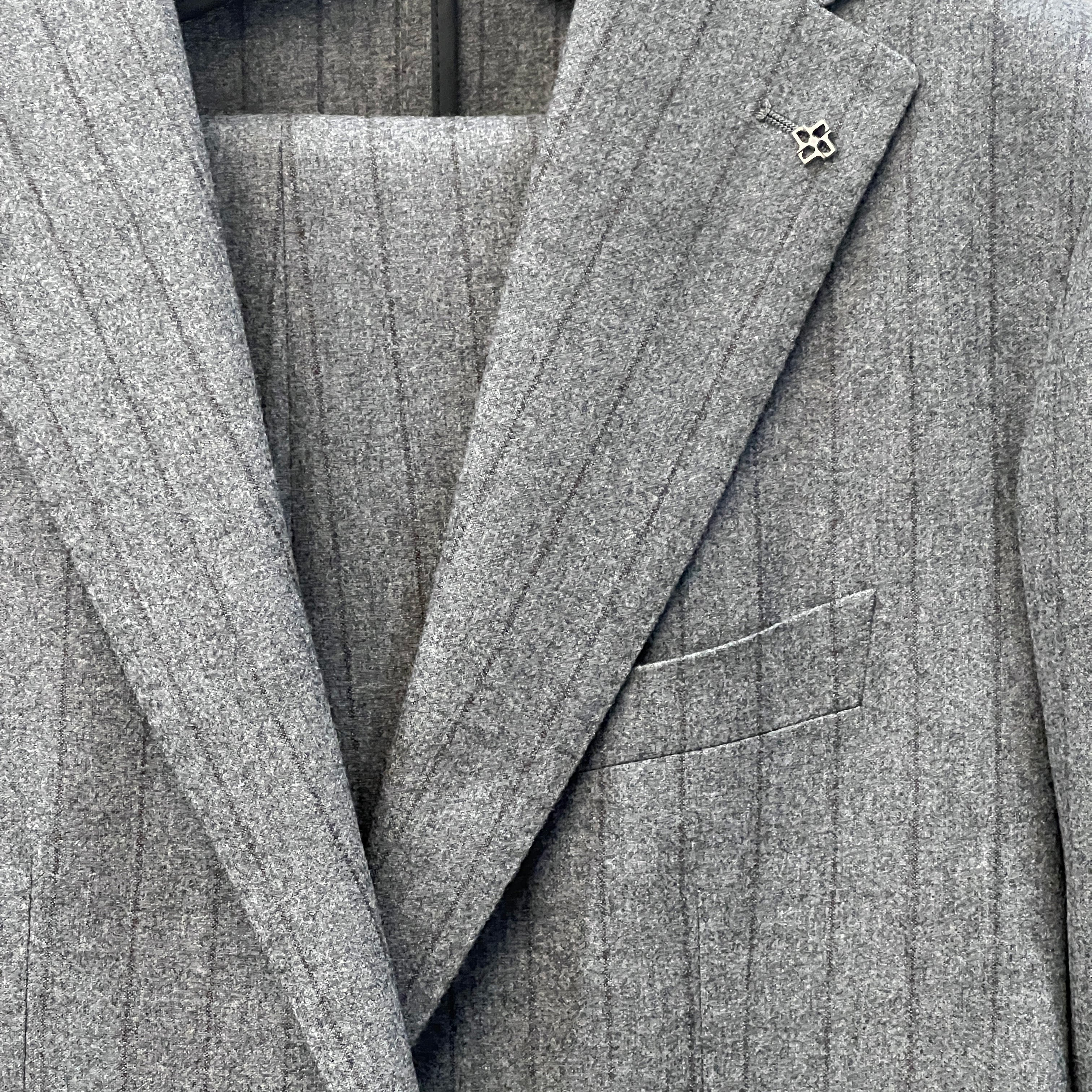 PINSTRIPE WOOL SUIT - GREY