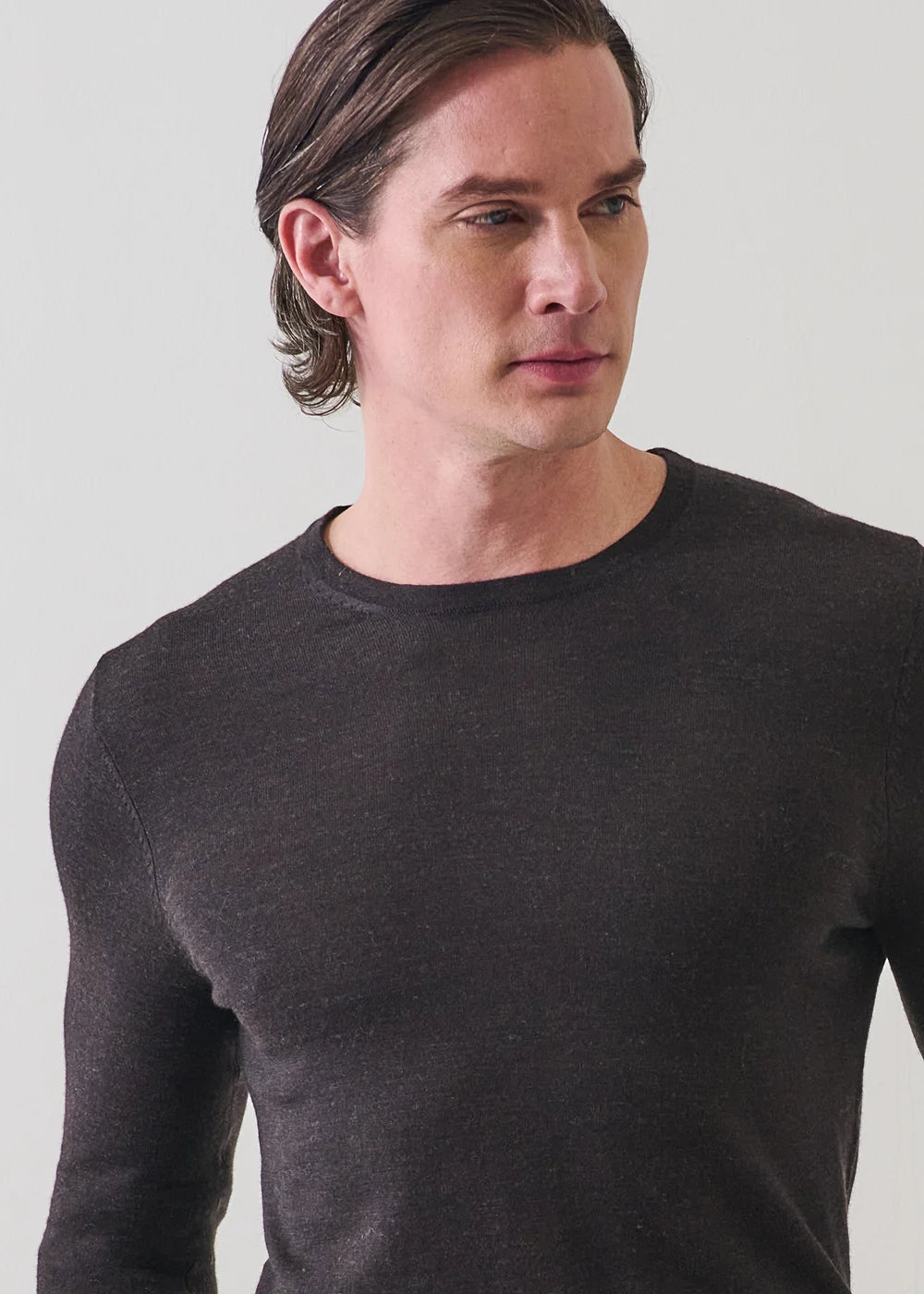 EXTRA FINE MERINO WOOL CREWNECK - BROWNIE