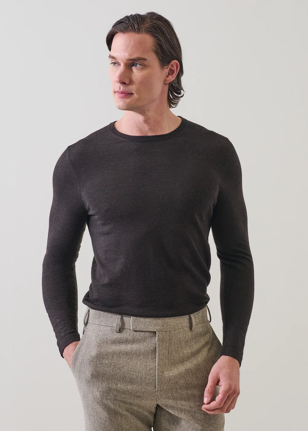 EXTRA FINE MERINO WOOL CREWNECK - BROWNIE