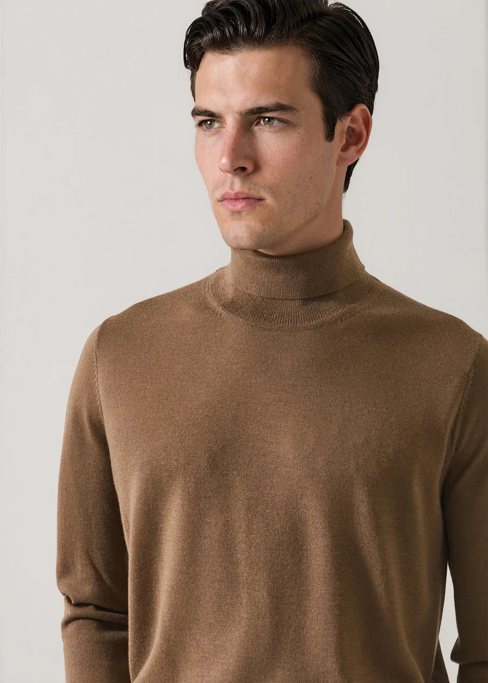 MERINO WOOL TURTLENECK - CINNAMON
