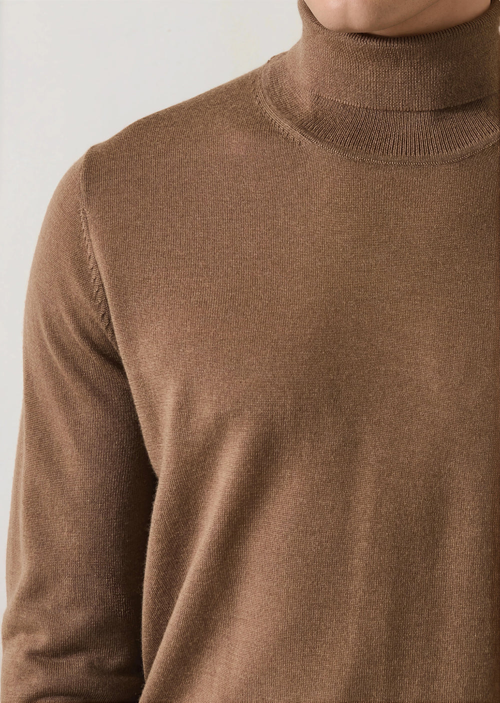 MERINO WOOL TURTLENECK - CINNAMON