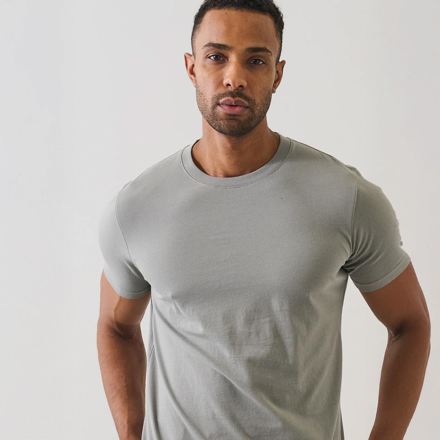ORGANIC PIMA COTTON HIGH NECK T-SHIRT - PEWTER