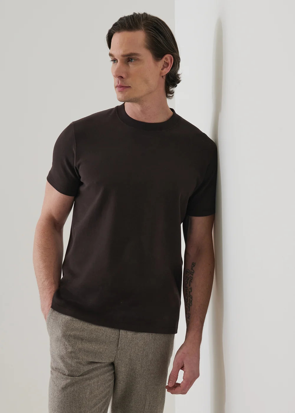 STRETCH BRUSHED T-SHIRT - GANACHE