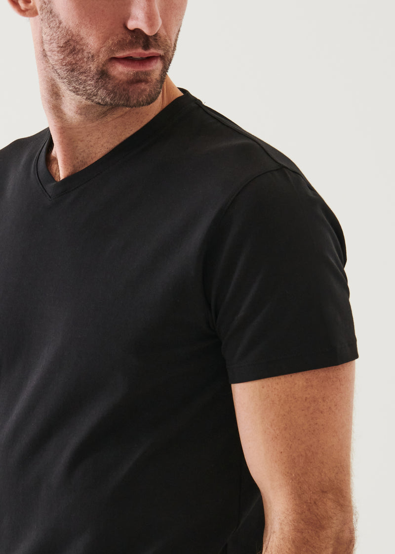 Pima cotton stretch V-neck  - Black